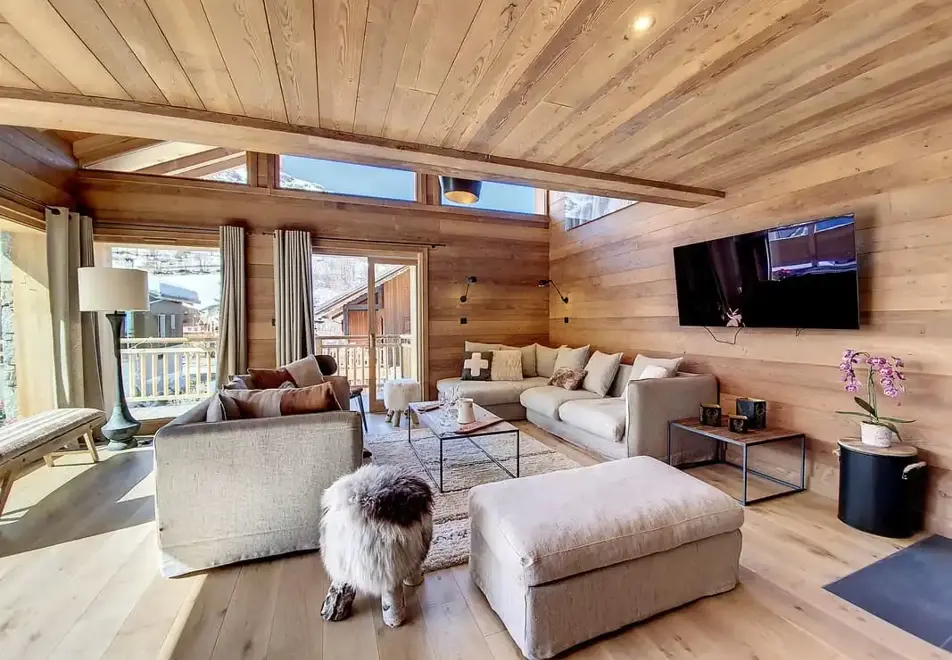 Chalet Edelweiss, Le Bettex (self catered chalet) - Open plan living and dining area