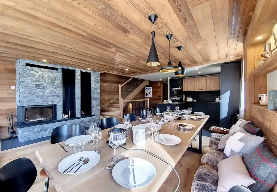 Chalet Edelweiss, Le Bettex (self catered chalet) - Open plan living and dining area
