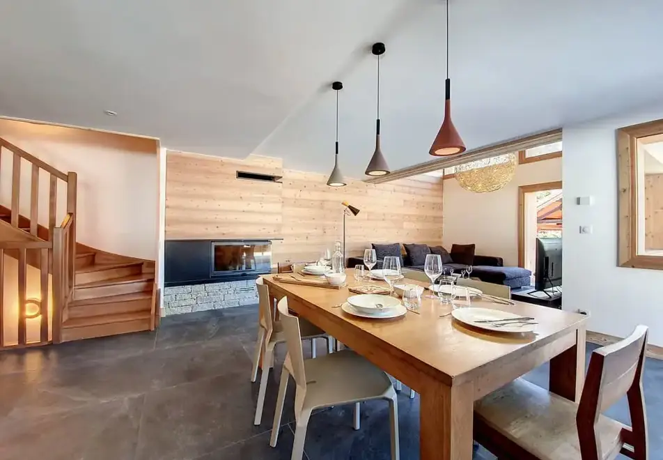 Chalet Rocher, Le Bettex (self catered chalet) - Open plan living and dining area