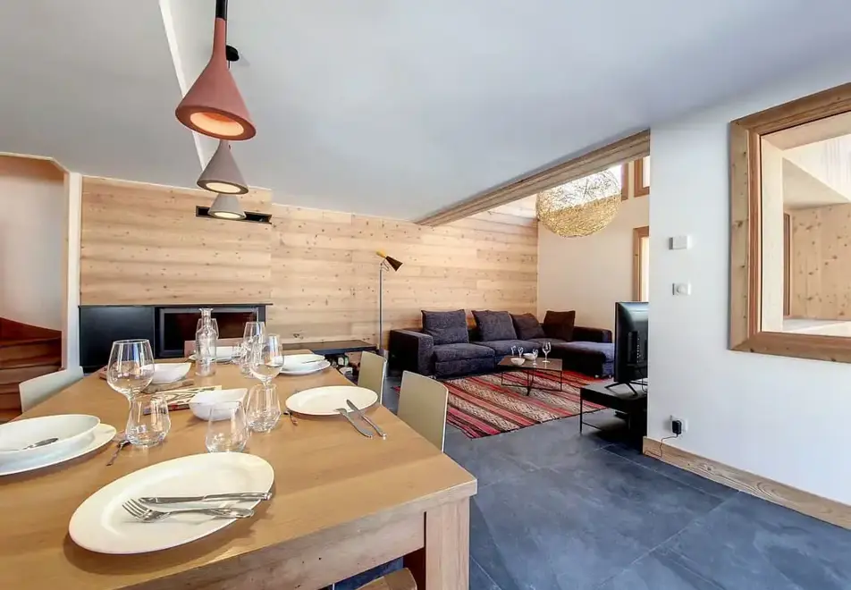 Chalet Rocher, Le Bettex (self catered chalet) - Open plan living and dining area