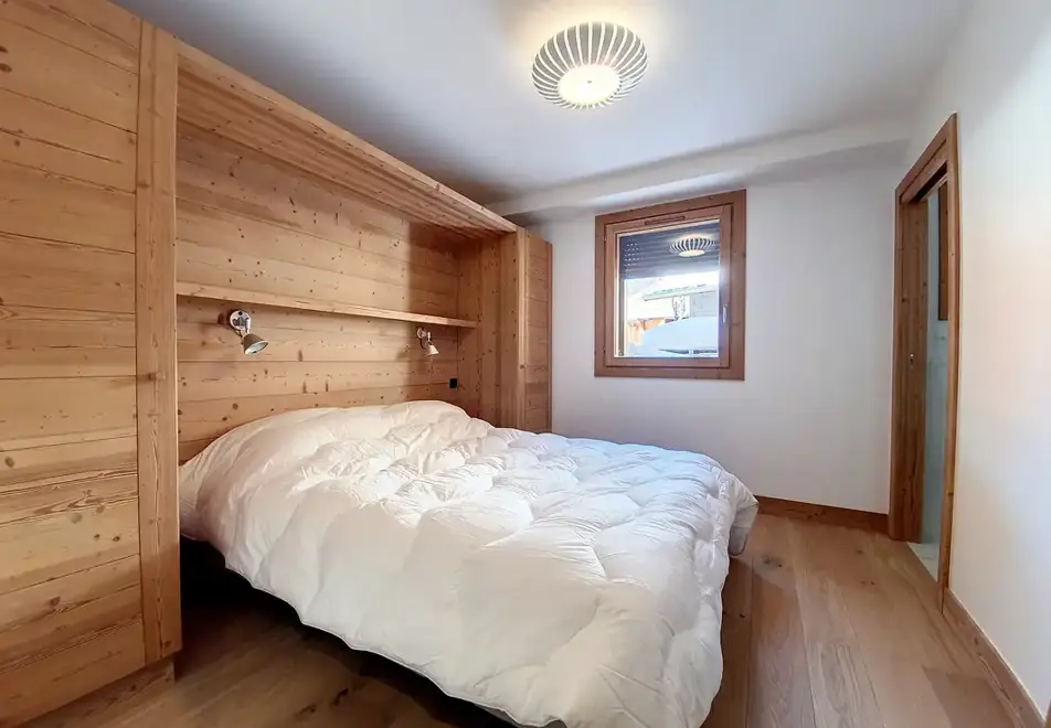 Chalet Rocher, Le Bettex (self catered chalet) - Double bedroom