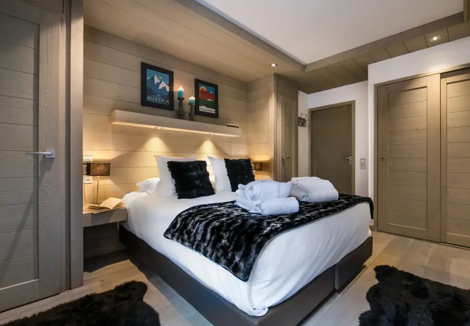 Whistler Lodge, Courchevel (self catered apartment) - Apartment B01