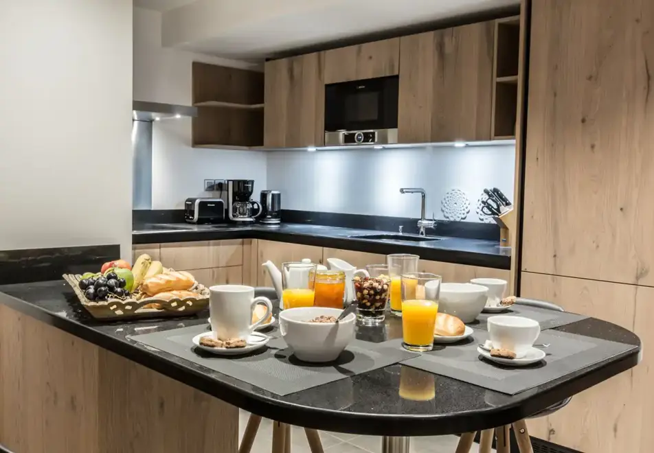 Whistler Lodge, Courchevel (self catered apartment) - Apartment B03