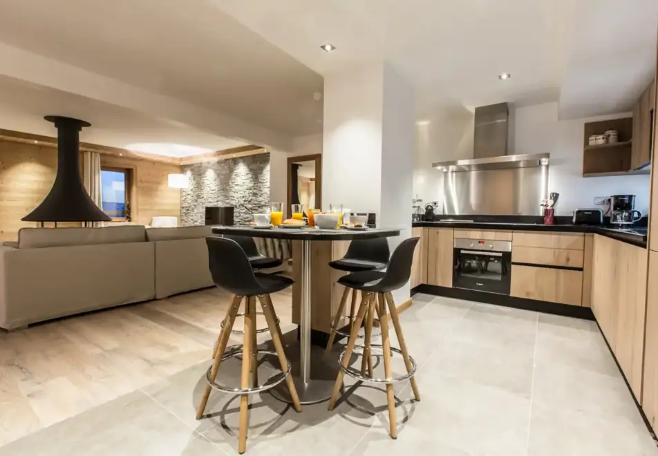 Whistler Lodge, Courchevel (self catered apartment) - Apartment B03