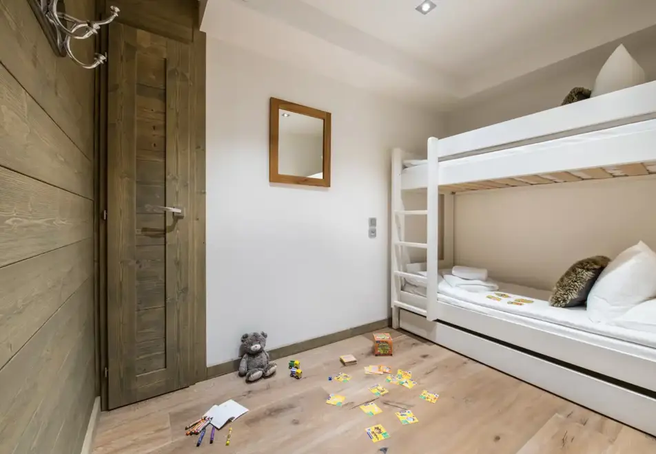 Whistler Lodge, Courchevel (self catered apartment) - Apartment B05