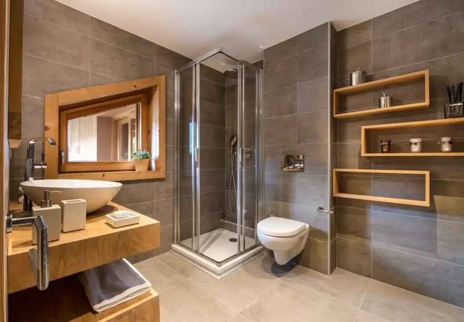 Whistler Lodge, Courchevel (self catered apartment) - Apartment B08