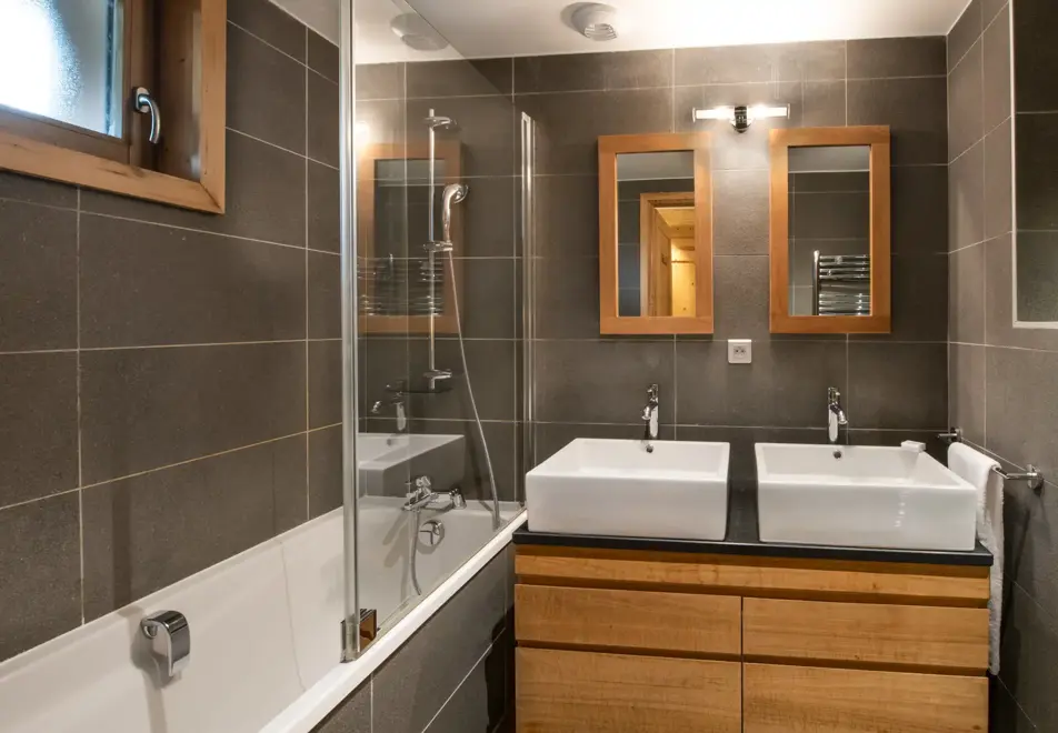 Aspen Lodge, Courchevel Moriond (self catered apartments) - Apartment A32