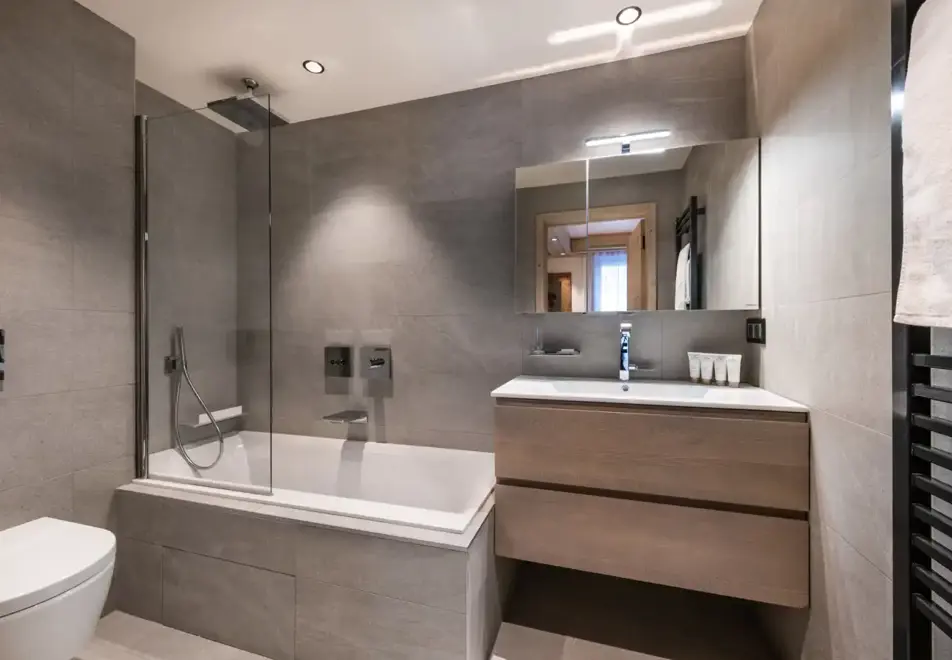 Alaska Lodge, Val d'Isere (self catered apartments) - Apartment 1