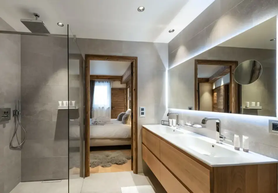 Alaska Lodge, Val d'Isere (self catered apartments) - Apartment 2