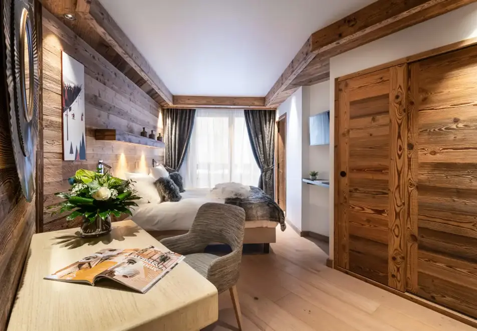 Alaska Lodge, Val d'Isere (self catered apartments) - Apartment 2