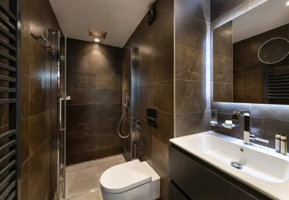 Alaska Lodge, Val d'Isere (self catered apartments) - Apartment 3