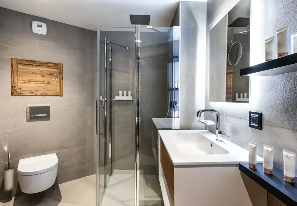 Alaska Lodge, Val d'Isere (self catered apartments) - Apartment 4