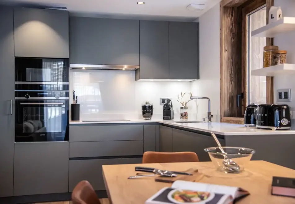 Alaska Lodge, Val d'Isere (self catered apartments) - Apartment 5