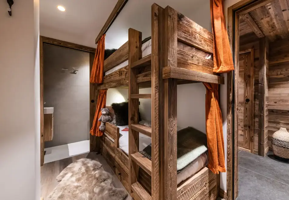 Alaska Lodge, Val d'Isere (self catered apartments) - Apartment 6