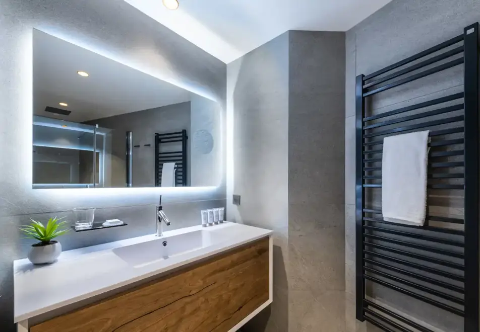 Alaska Lodge, Val d'Isere (self catered apartments) - Apartment 6