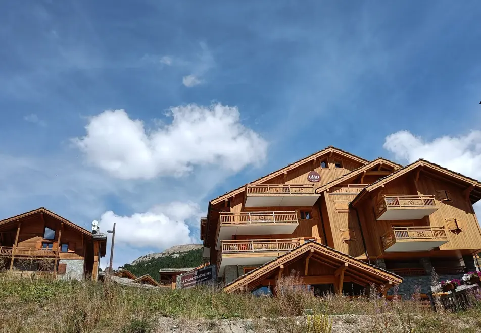 Chalet des Dolines, Montgenevre (self catered apartments)