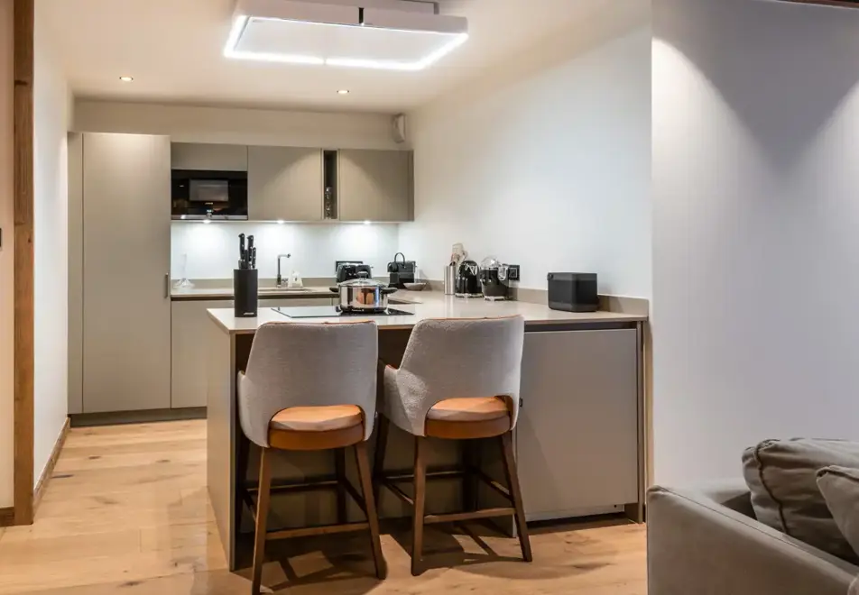 Vail Lodge, Val d'Isere (self catered apartments) - Apartment A01