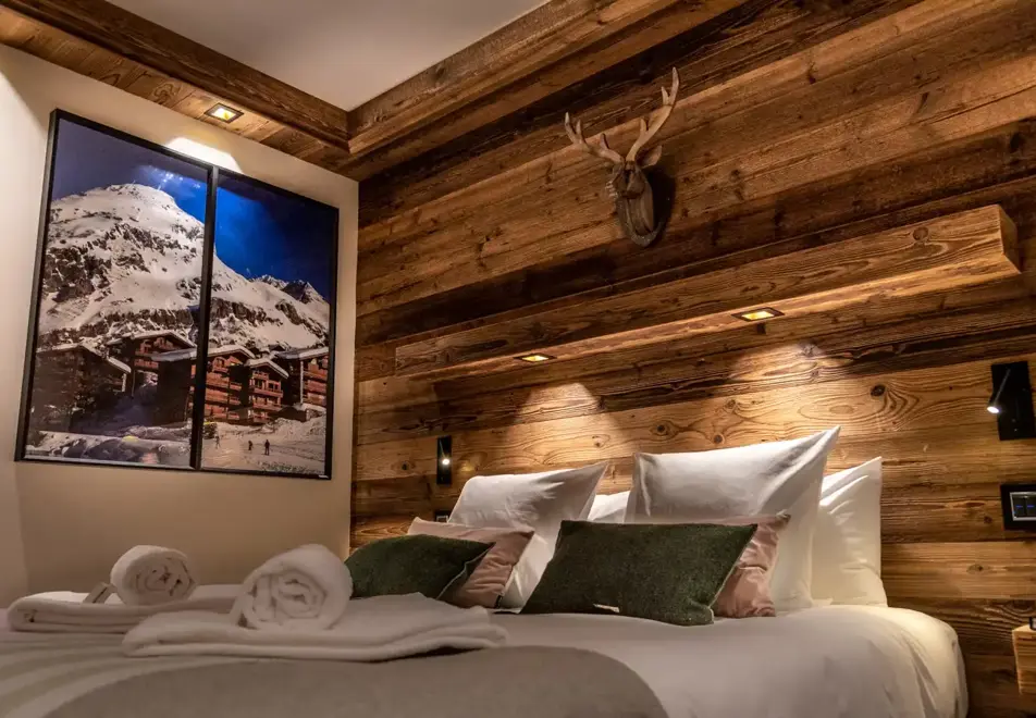 Vail Lodge, Val d'Isere (self catered apartments) - Apartment A02