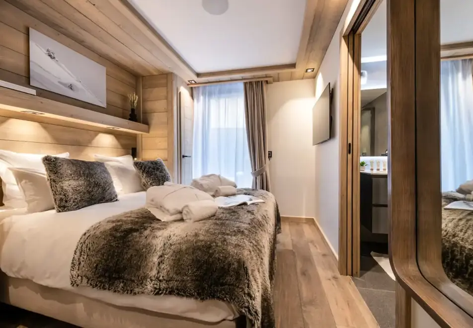 Vail Lodge, Val d'Isere (self catered apartments) - Apartment A32