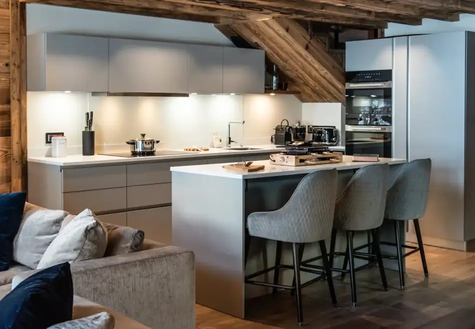 Vail Lodge, Val d'Isere (self catered apartments) - Apartment A32