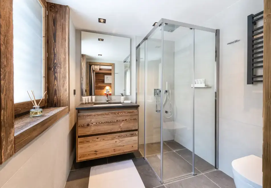 Vail Lodge, Val d'Isere (self catered apartments) - Apartment B32