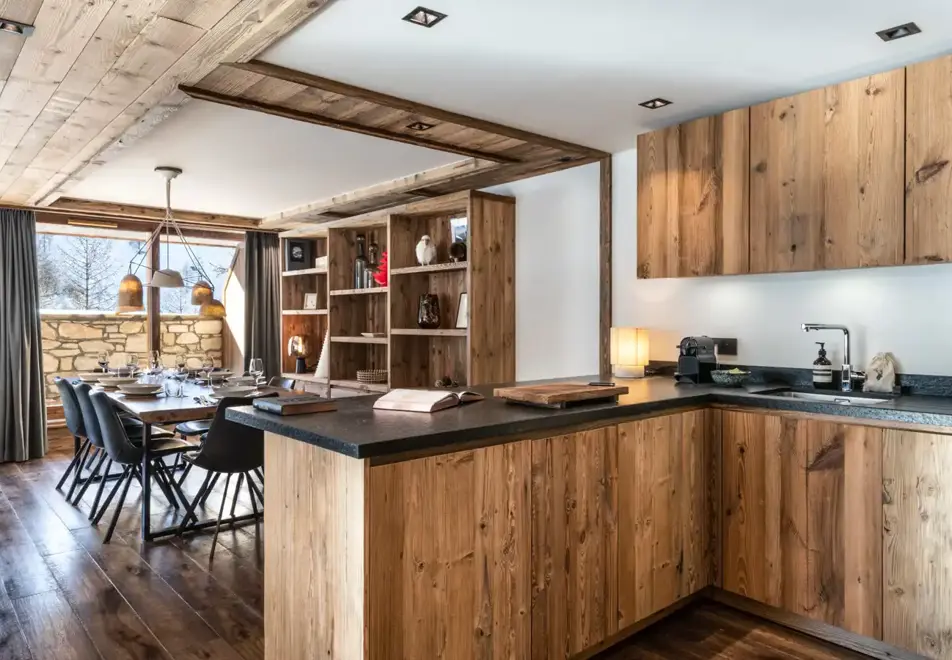 Vail Lodge, Val d'Isere (self catered apartments) - Apartment B32