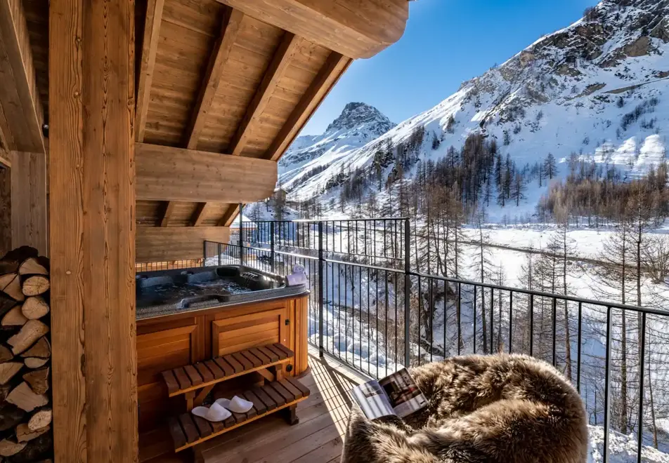 Vail Lodge, Val d'Isere (self catered apartments) - Apartment B41