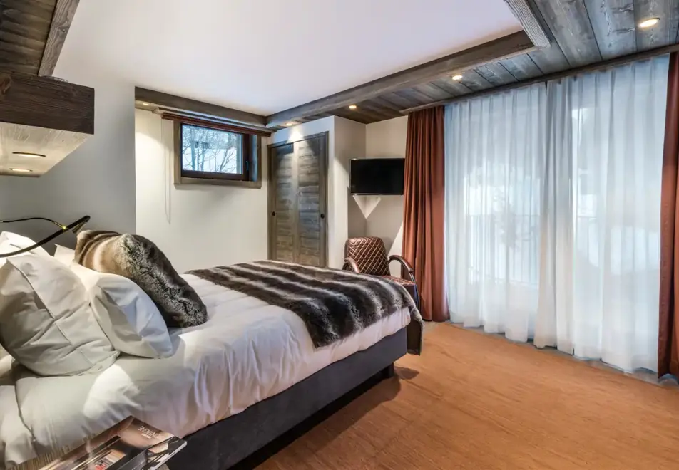 Vail Lodge, Val d'Isere (self catered apartments) - Apartment B41