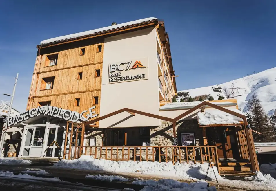 Basecamp Lodge, Les 2 Alpes (hotel)