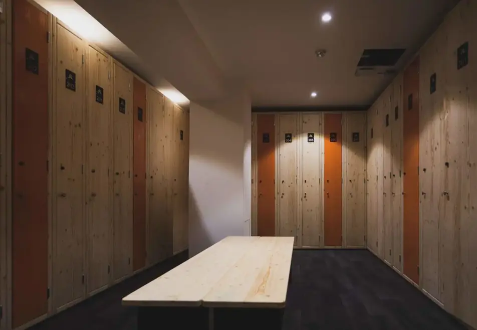 Basecamp Lodge, Les 2 Alpes (hotel) - Ski lockers