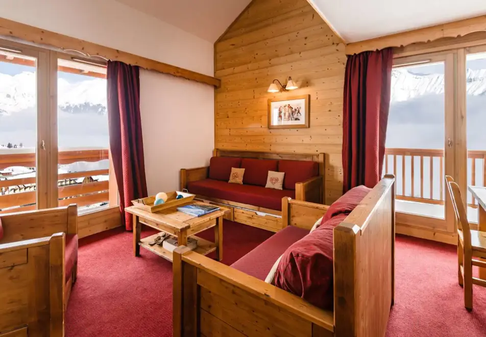 Les Hauts de Comborciere, La Toussuire (self catered apartments) - Typical apartment style