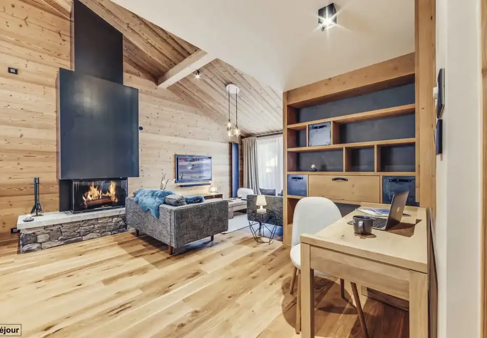 Avancher, Val d'Isere (self catered apartments & hotel) - Apartment Snega with fireplace