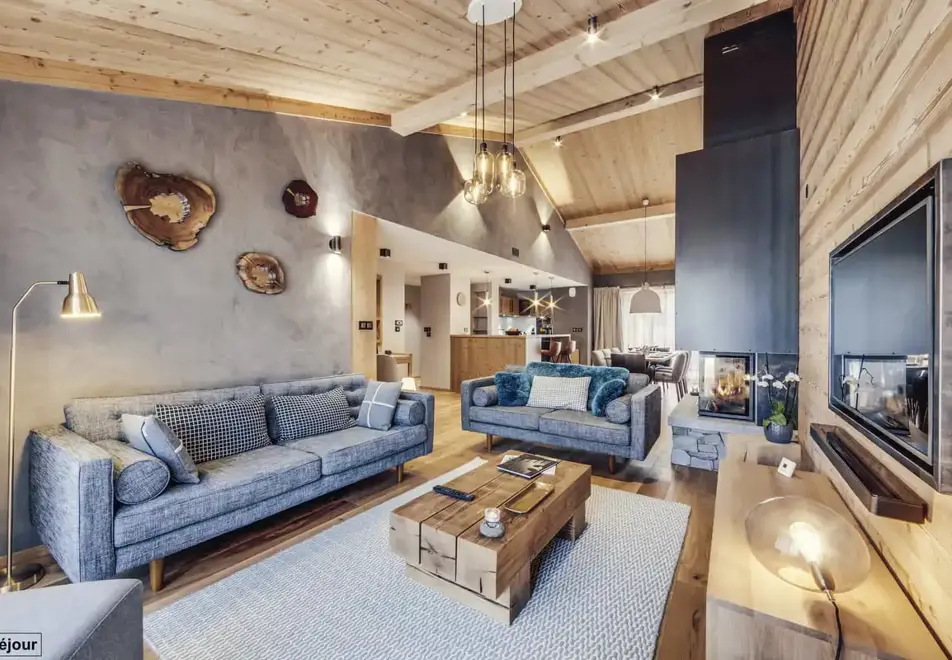 Avancher, Val d'Isere (self catered apartments & hotel) - Apartment Snega with fireplace