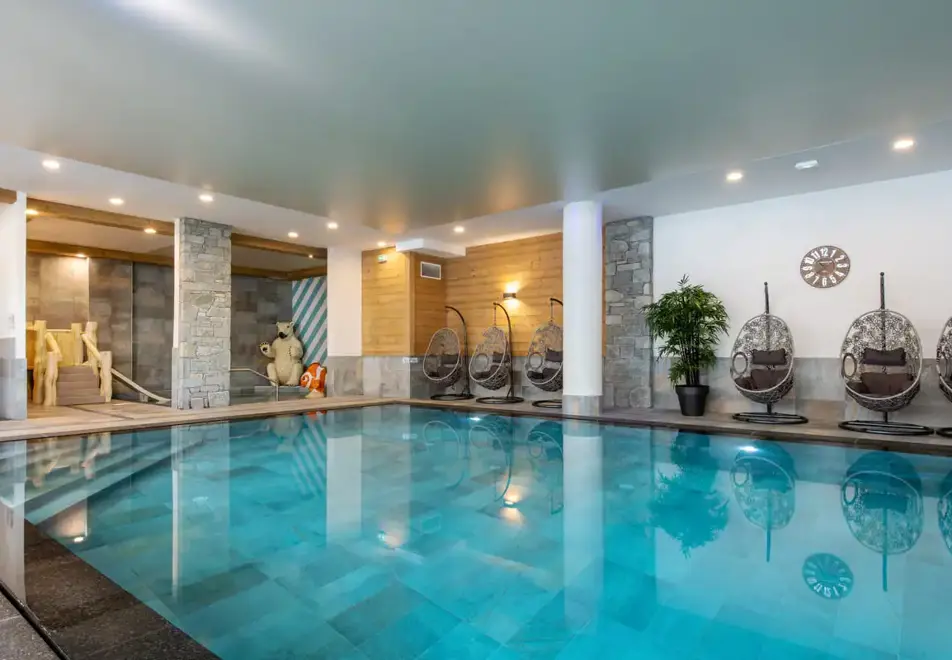 Lodge des Neiges, Tignes 1800 (self catered apartments) - Indoor pool