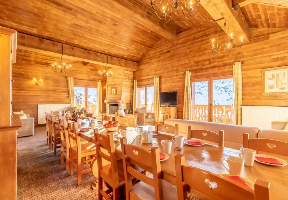 Chalet de l'Ours, Arc 2000 (self catered apartments) - Typical apartment style