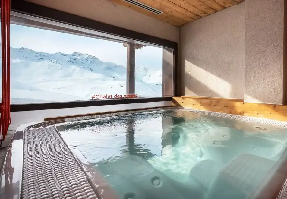 Hermine, Val Thorens (self catered apartments) - Hot tub