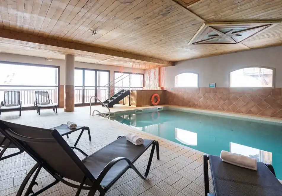 Hermine, Val Thorens (self catered apartments) - Use of indoor heated pool at Hermine