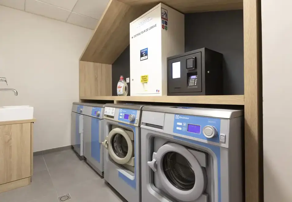 La Residence Club Samoens Village, Samoens (self catered apartments) - Laundry room (©Manureyboz)