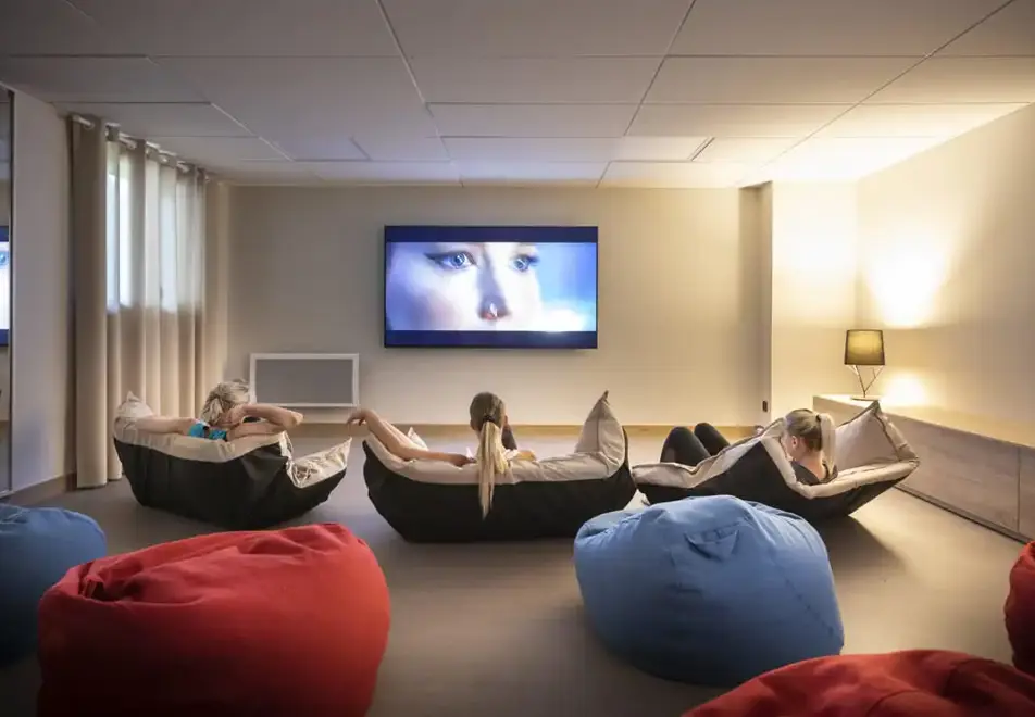 La Residence Club Samoens Village, Samoens (self catered apartments) - Cinema room (©Manureyboz)