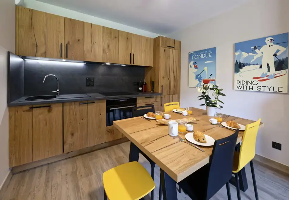 La Residence Club Samoens Village, Samoens (self catered apartments) - Typical 2 bed premium style apartment ©Clusesimages