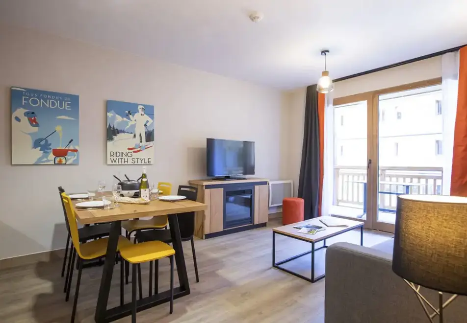 La Residence Club Samoens Village, Samoens (self catered apartments) - Typical 2 bed confort style apartment ©Manureyboz