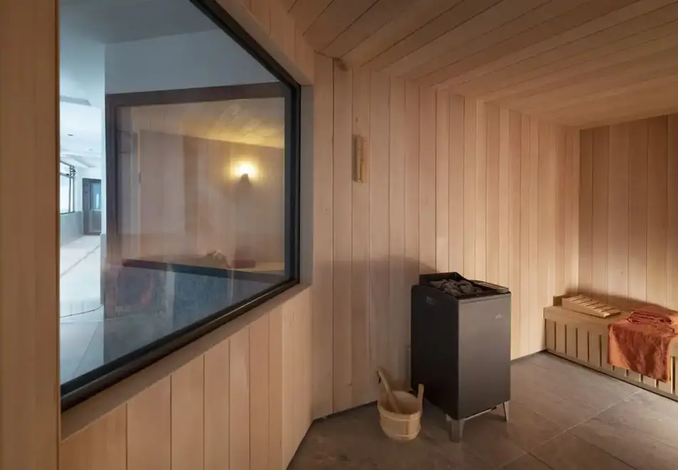 Alpen Lodge, La Rosiere (self catered apartments & hotel) - Sauna