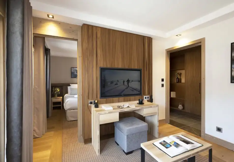 Alpen Lodge, La Rosiere (self catered apartments & hotel) - Typical suite junior style