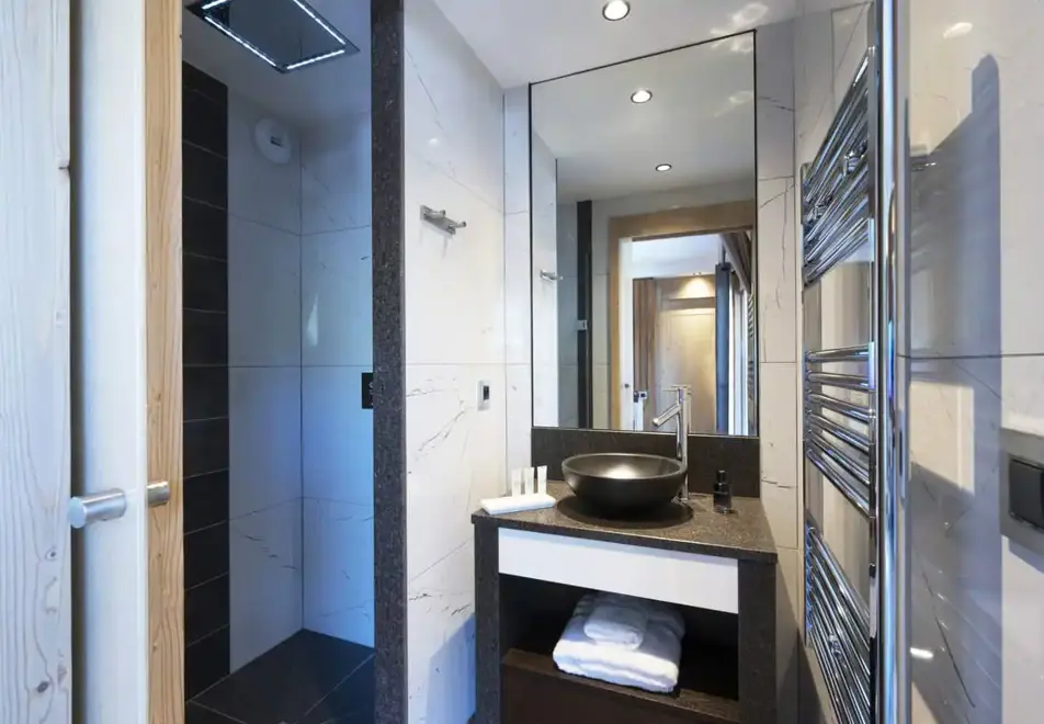 Alpen Lodge, La Rosiere (self catered apartments & hotel) - Typical suite junior style