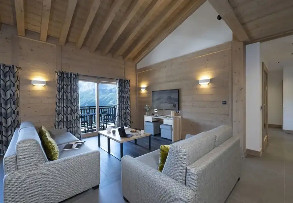 Alpen Lodge, La Rosiere (self catered apartments & hotel) - Typical suite apartment style
