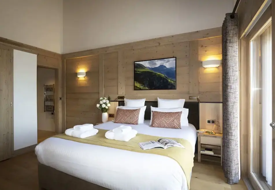 Alpen Lodge, La Rosiere (self catered apartments & hotel) - Typical suite apartment style
