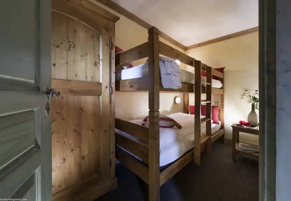 Village Montana, Tignes le Lac (self catered apartments) - Typical 6 person apartment style