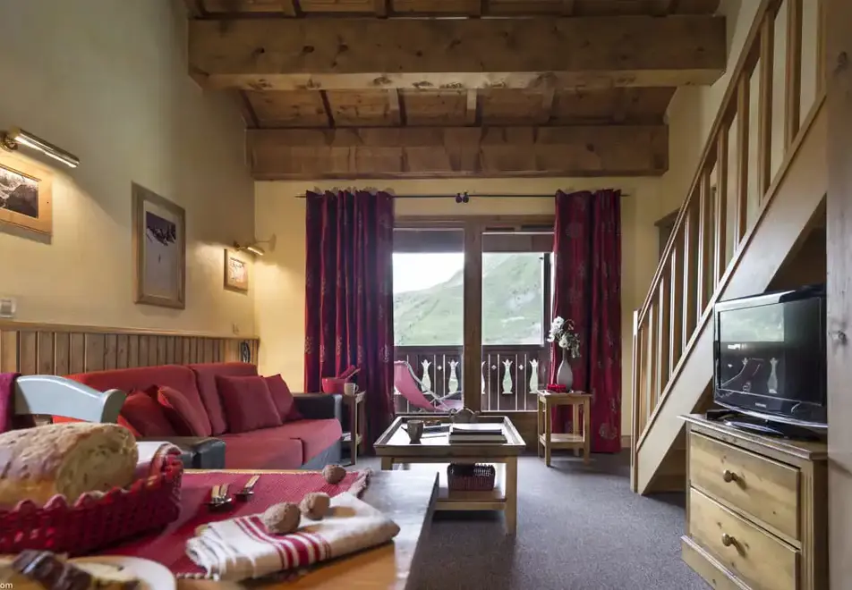 Village Montana, Tignes le Lac (self catered apartments) - Typical 6 person apartment style