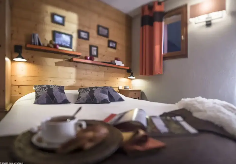 Village Montana, Tignes le Lac (self catered apartments) - Typical 10 person apartment style