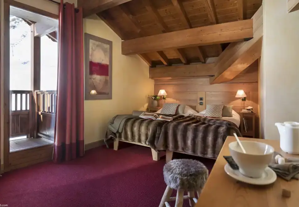 Village Montana, Tignes le Lac (self catered apartments) - Typical 8 person apartment style